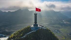 Lu Cung Flagpole