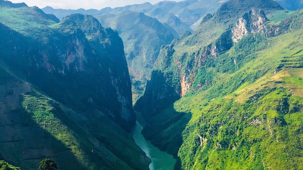 River on the Ma Pi Leng Pass