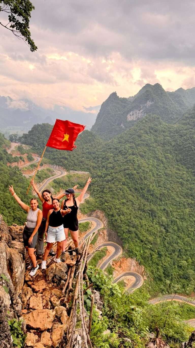14-Level Pass (Khau Coc Cha) on the 5-day Ha Giang to Cao Bang combo tour