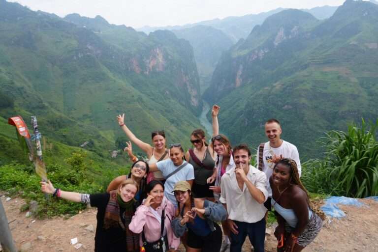 Ma Pi Leng Pass on the 5-day Ha Giang Cao Bang combo tour